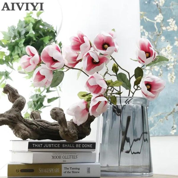 Fiori decorativi 6 teste Magnolia Artificiale Branca floreale Flores Plastica bianca Decorazioni per l'arco di nozze fai -da -te decorazioni da tavolo da casa fluido ghirlanda