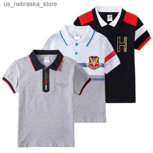 T-Shirts New Boy Summer Childrens Polo Shirt Striped Childrens Polo Shirt Britische Mode-Jungen-Designer-Kleidung School Uniform Q240418