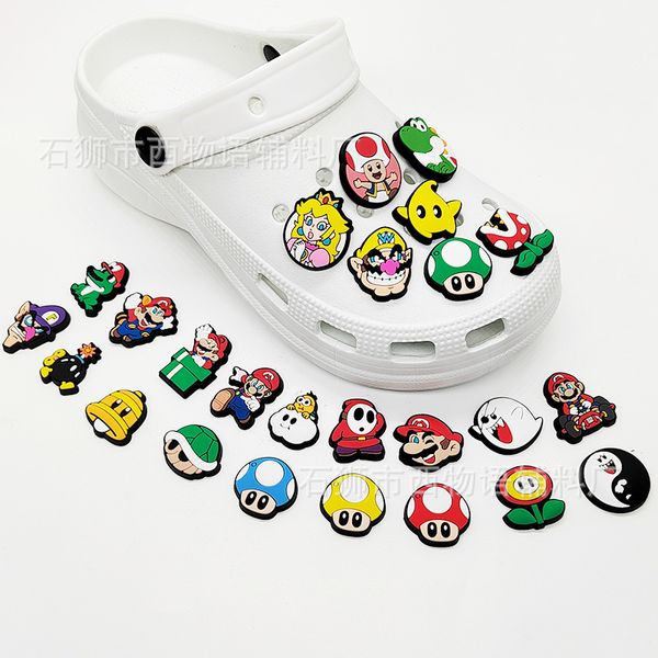 24 colori gioco Drago Drago Fungo Anime Chanms Wholesale Childhood Memories Game Funny Gift Charms Accessori per scarpe Accessori per scarpe Pvc DECORAZIONE Fibbia Morma gomma