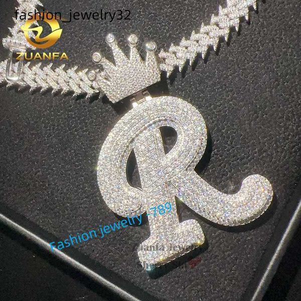 Solid Silver 925 Icepado personalizado de 10 mm Chain de ligação cubana VVS Nome de moissanita Chain Hip Hop Letter Pingente Colar