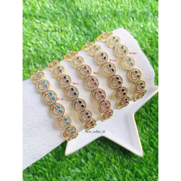 Pulsenha de designer 1pcs Gold Plated Smile Simples Smiley Face Charm Fashion Fashion Best Friend Style Style Bangle Banker Birthday Apresentando o presente do dia dos namorados 110