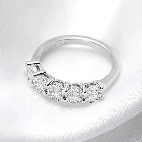 Anello solitario gdmy gold bianco colorato d 4mm anello moissanite per donne abbinamento in pietra da 1,5 ct match bride bride s925 sterling argento grave d240419