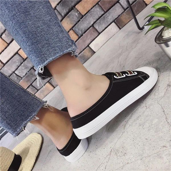 Scarpe casual tela estate mezzo pantofole da donna senza tallone pigro una versione coreana a pedale può calpestare il selvaggio piatto