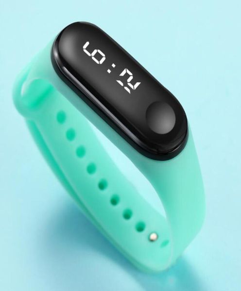 Новый дизайн мужчина женщин повседневной спортивный браслет часы красочные светодиодные электронные цифровые светящиеся конфеты, водонепроницаемые наручные часы 6050719