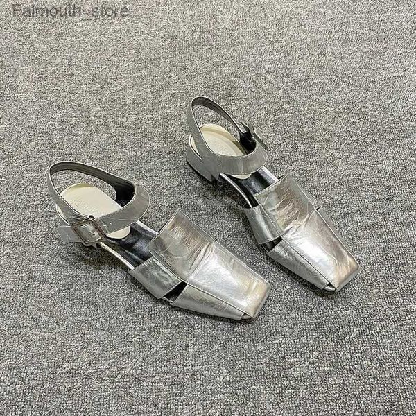 Sandalen Sommer Hollow Womens Sandals Silber Kurz und mollige Pumpe luxuriöses Design mit Schnalle und Schleuder zurück Gladiator Roman Schuhe Zapatos de Mujer Q240419