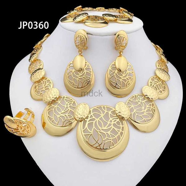 Anhänger Halsketten Luxus Design Gold Farb Schmuck Set für Frauen Qualität Trending Dubai Halskette Ohrringe Armband und Ring Hochzeitsfeier Geschenk 240419