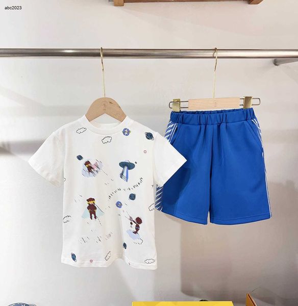 Klasik Bebek Trailtsits Erkekler Kısa Kollu Takım Çocuk Tasarımcı Giysisi Boyut 100-160 cm UFO Desen Basılı Tişört ve Mavi Şort 24 Nisan