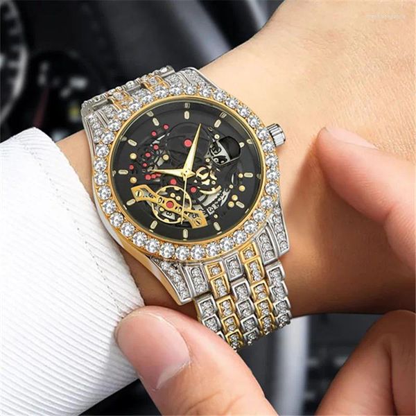 Relógios de pulso Luxo Skeleton Diamond Skeleton para homens Iced Out Hip Hop Date