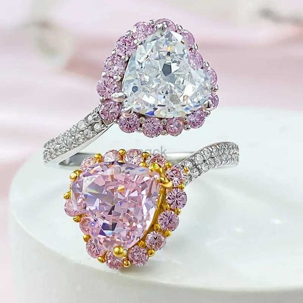 Anéis de casamento 2023 Novo S925 Sterling Silver Contrast Pink Diamond Heart Heart Heart High Ice Flower Cut Ring Open Moda 240419