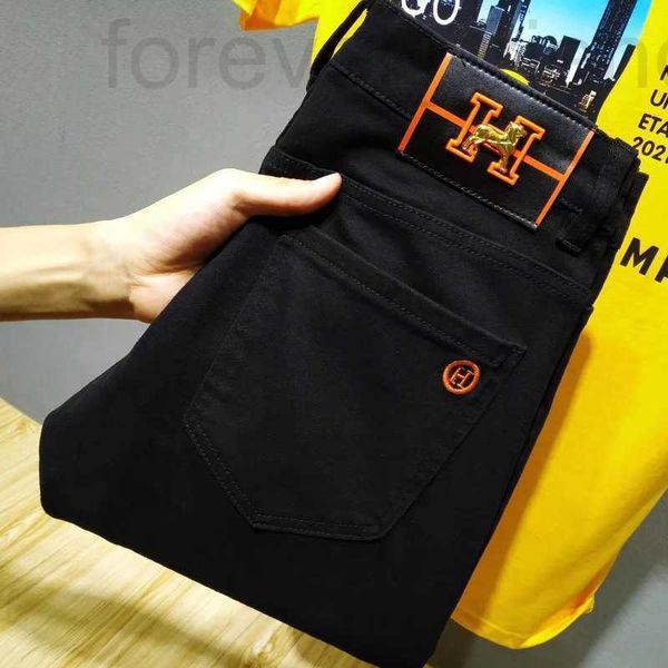 Jeans de jeans masculino Black Jeans Autumn e Winter Fashion Versão coreana