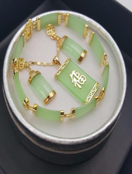 Natural Green Jade 18 kgp Vermögen Anhänger Halskette Drop Ohrration Armband Set1666317