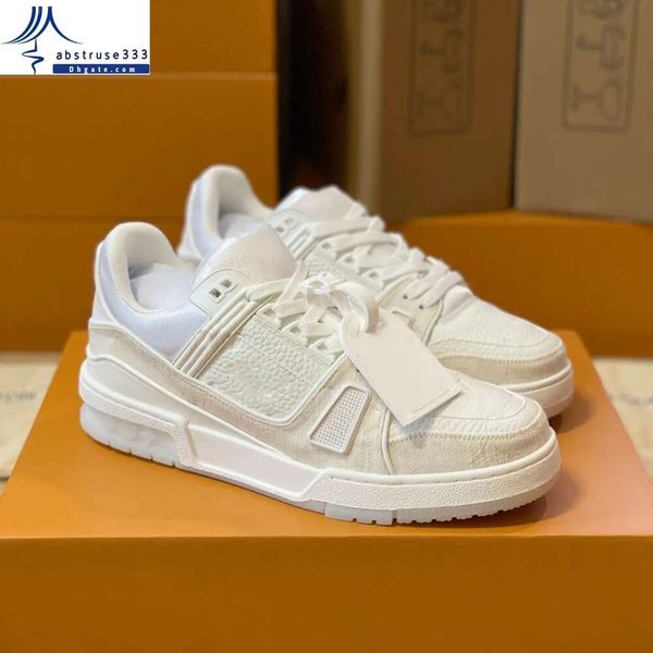 2024 Modedruckliebhaber Luxury Casual Skate Shoes Designerin weiße Sneakers Frauen Low-Cut-Plattform Klassische schwarze weiße graue Trainer 39-45 R.