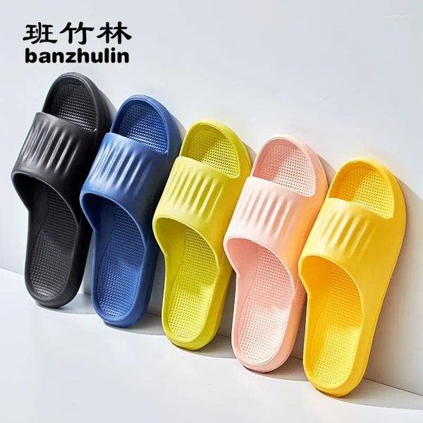 Terlik Eva 2024'te kadınlar için anti -slip ve kokuya dayanıklı banyo ev ayakkabıları canlı akış çevrimiçi satış