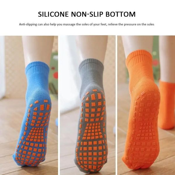 1 paio di calzini da trampolini di cotone per bambini antisciplina calzini da pavimento comodi abbigliamento da yoga sport resistenti massaggio