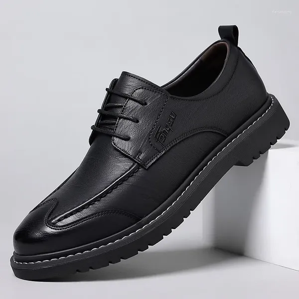 Scarpe casual uomini vestire la pelle di brevetto nero oxford maschio maschio formale bel punta punta per la festa di nozze