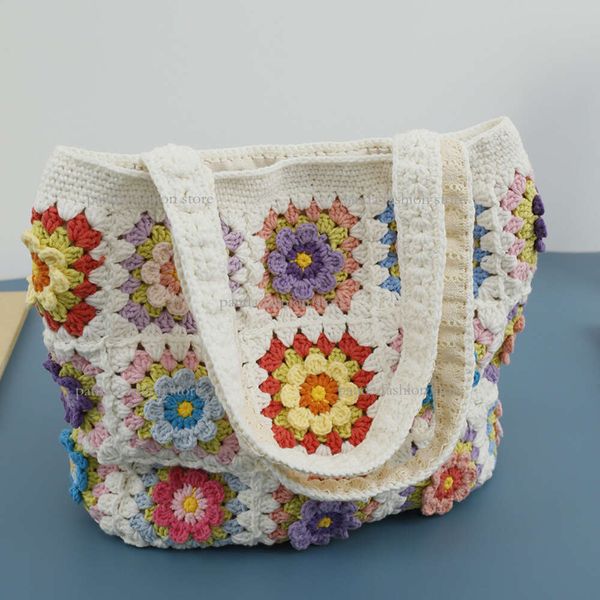 High-End-handgewebte dreidimensionale Blumenumhängetasche süße Schulter mit Blumenspleißen Frauen kleiner und frischer Großmutter Grid Bag Strandtasche