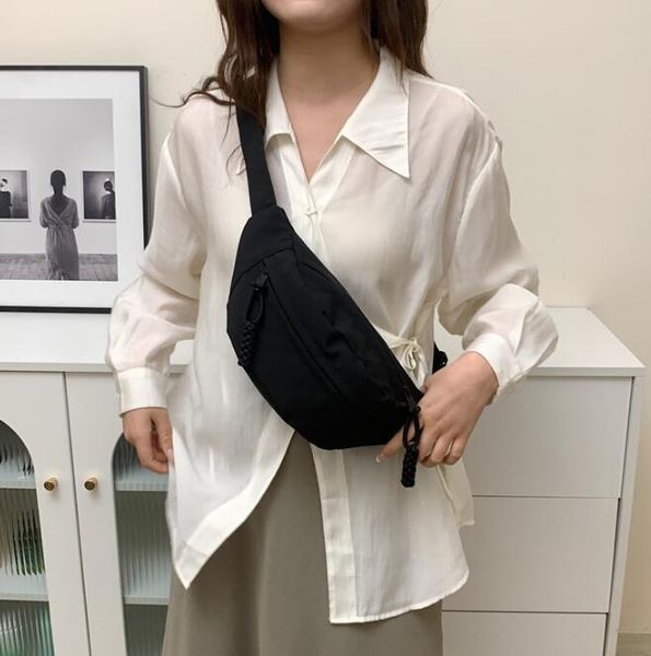 Bolsa de cinto da cintura feminina Corrente de nylon à prova d'água de transmissão de nylon multiuso moda moda sling bum de baú de chapura de fã