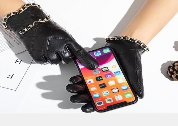 Women Winter Fur Gloves Chain sexy Punk Chain Etiopian Sheepskin Drive Classic Design Softs Brand Fashion Bride Touch Screen Cool 8455444