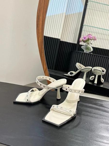 Hausschuhe Frauenschuhe im Freien 2024 Sommer One Line Sandalen Offene Toe Square Head Dünne Absätze schwarz hoch