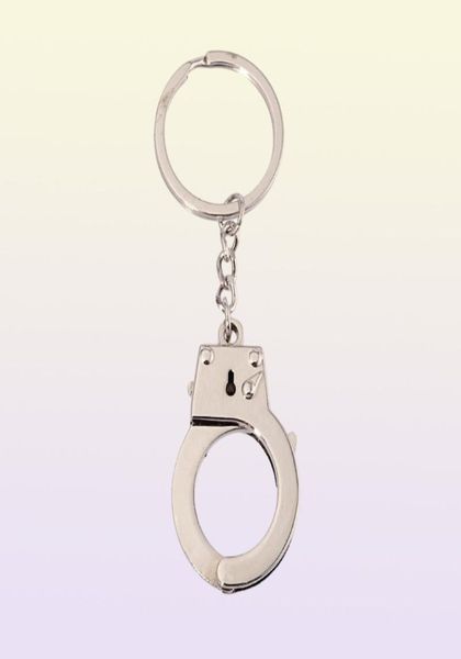 Simülasyon Kelepçeleri Metal Keychain Araba Anahtar Şişe Açıcı Erkek ve Kadın Keychain4035231