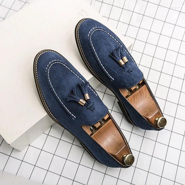 Sapatos casuais mola e mocassins de outono masculino com tassel de moda de maiúscula de camurça clara