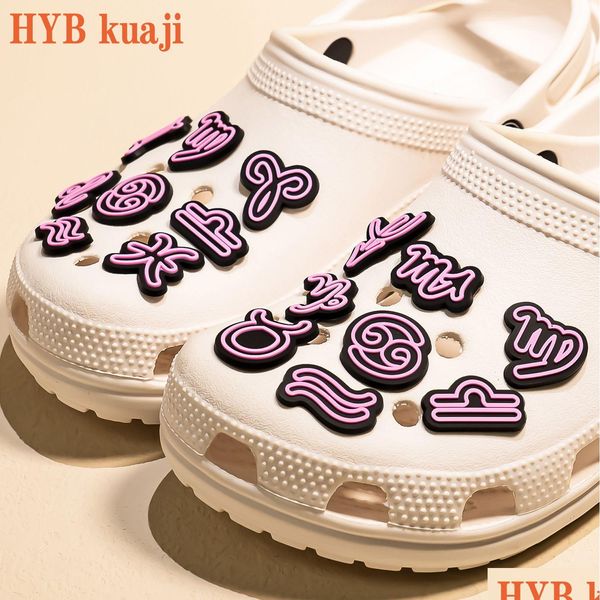 Acessórios para peças de sapatos Hybkuaji zodiac personalizado PVC Charms Wholesale Drop Delivery Shoes Dhl65