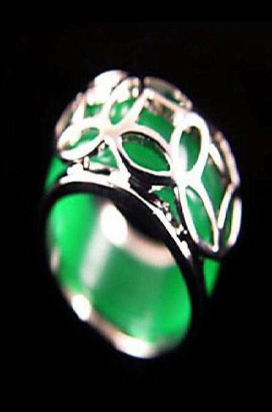 Emerald Green Jade Silver Coin Ring Size 89012348833700