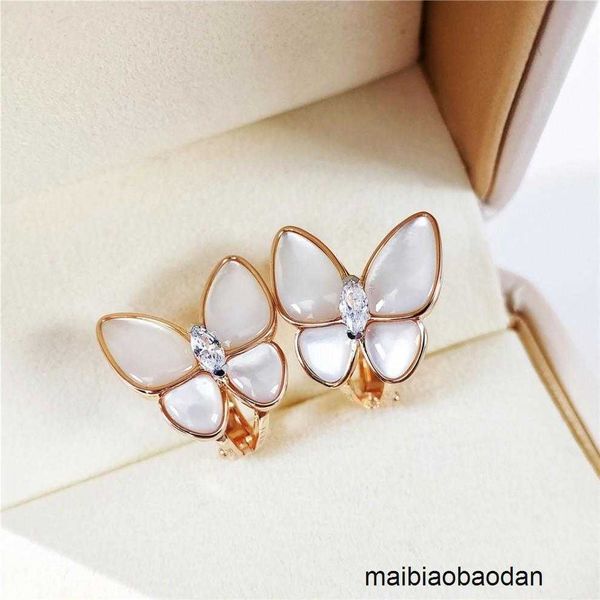 Fanjia in stile classico di alta qualità Fanjia Bai Bei Butterfly Orecchini placcati con oro 18k V Jia Jin Rose Mu Light Luce per donne