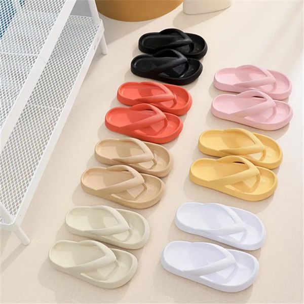 Eva Womens Flip Flops Yaz plajı yumuşak taban kaymaz bulut terlikleri kadınlar kalın platform klipsli ayak parmağı banyo slaytları 240418