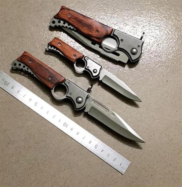 AK47 Tüfek Tabancası Şeklinde Otomatik Katlanır Bıçaklar 440 Blade Ahşap Tutar Cep Taktik Flip Camping Açık havada hayatta kalma bıçağı LED7693427