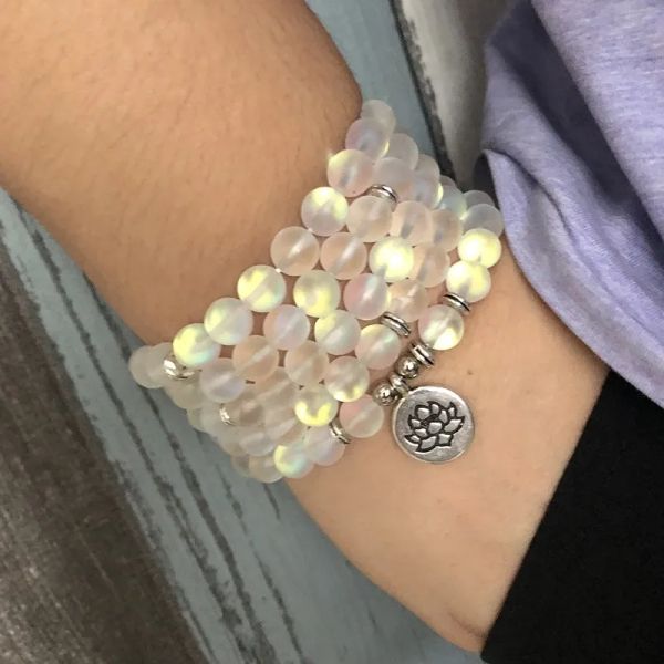 Donna di perline scintillanti in pietra in pietra multistrato avvolge il colore bianco opaco labradorite braccialetto di loto 108 perle di preghiera Mala Yoga Bracciale y