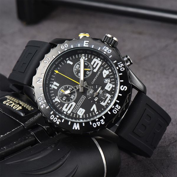 2024 Marca original Relógios para homens de luxo de luxo Data automática Homens de quartzo assistem a cinta de borracha mais quente Custome AAA Relógios