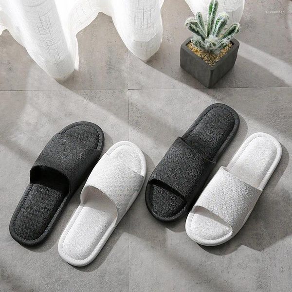 Slippers Ruiliya for Men Summer Home Uso de plástico interno Banheiro de fundo macio chuveiro Mulheres