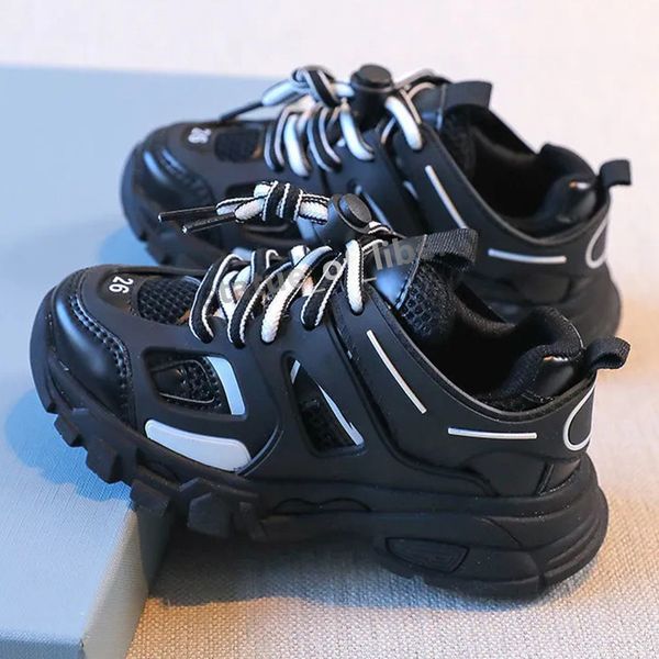 2024 Child Love Kid Fashion Shoes for Children Basketball Sneakers Baby Boy Athletic Shoe Hook Loop Designer per giovani ragazzi Toddlers UE 26-35 T7