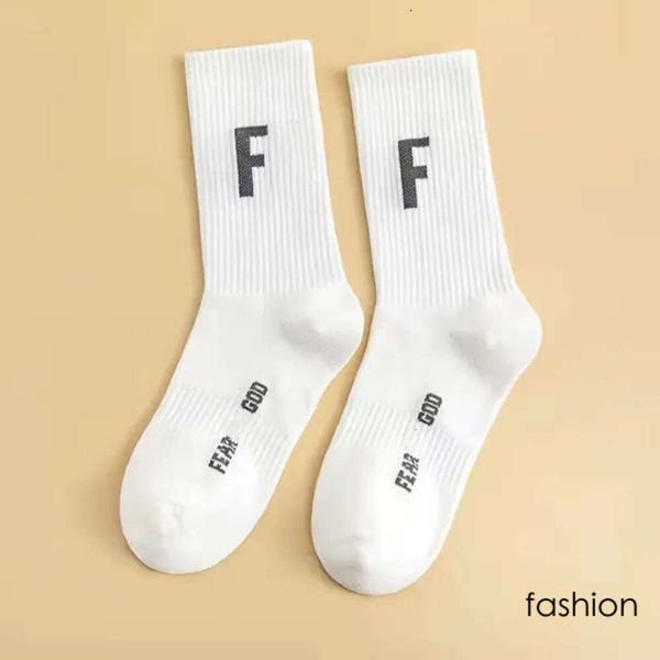 2023 Fashion Designer Multicolor Mens Socks Women Uomini di alta qualità Cotton All-Match Classy Caviglie Mescolabile Basket Football Basket 8438 8438