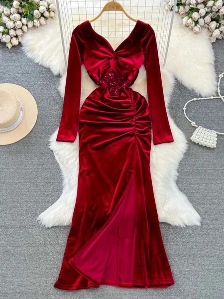 Повседневные платья Осенние зимние женщины кружевные бархатные пэчворки красное длинное платье Винтажное женское v-образное издание