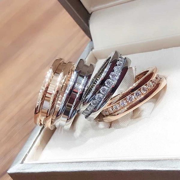 Обручальные кольца Европейская и американская тенденция 925 Серебряное позолоченное одиночное кольцо с бриллиантовым кольцом модное бренд ювелирные украшения для мужчин и женщин 240419