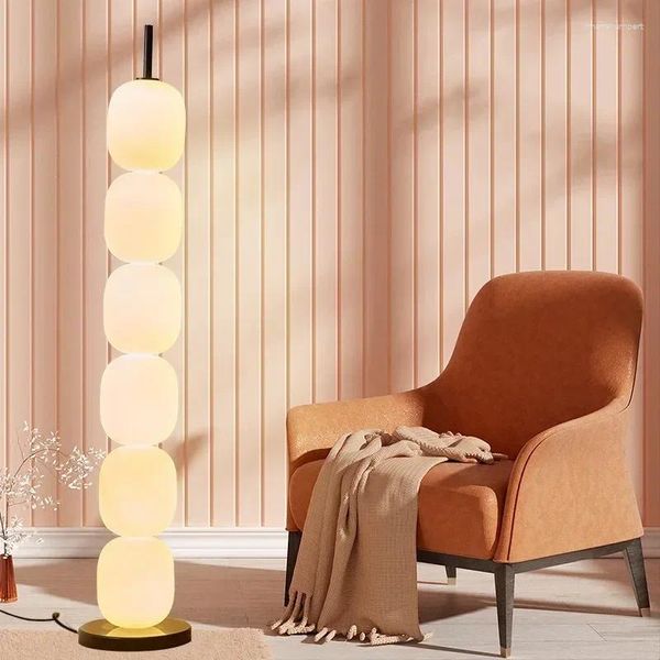 Stehlampen moderne minimalistische Wohnzimmer Schlafzimmerstudium Tischlampe Modell Glasperlen Designer Zuckerkürbis