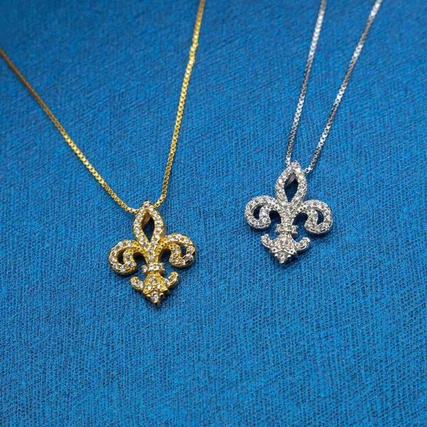 Colares pendentes Fleur de Lis Pingente para mulheres prata com zircão símbolo francês Iris lily lily fleur-de-lis heraldic colar de heráldica 240419
