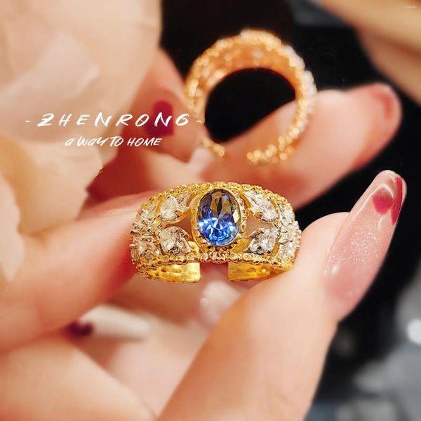 Anelli a grappolo 2024 Gioielli Fashion Sea Blue Cz Stone Open Luxury 18K Gold Plodato Design Hollod Lady Elegant Wedding Engagement Ring
