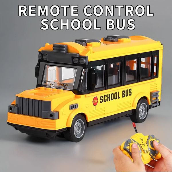 Kids Toy RC Auto Remote Control School Bus RC Ambulance Model può aprire la porta Radio Controlled Electric for Children Toys Gift 240417