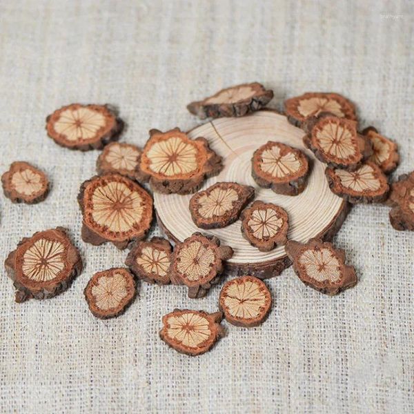 Flores decorativas 50g Natural Irregular Wood Tropes Disco Peda chique de madeira DIY artesanato rústico de festas de casamento decoração