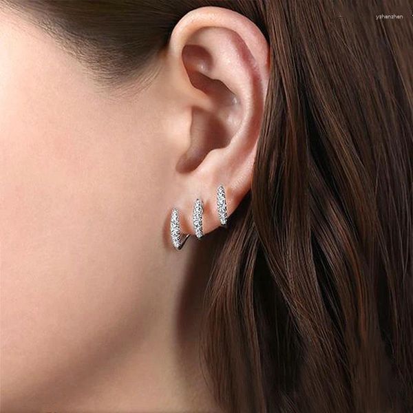 Brincos do garanhão Huitan Acessórios de moda de piercing de orelha fria para mulheres vestem diariamente o casamento de jóias femininas por atacado