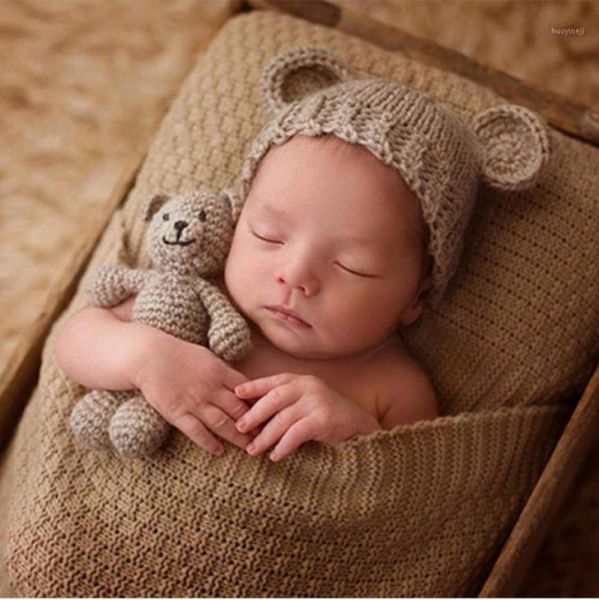 2020 Baby Cap and Bear Toy Set Säuglingspfografie Accessoires Kleinkind Neugeborene Strickhut Mädchen Jungen Mütze Häkel Kostüm11257783