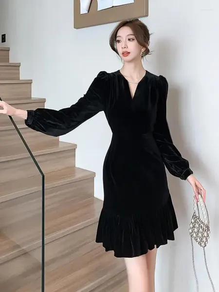 Vestidos casuais estilo coreano outono preto veludo plissado mini vestido mulheres elegantes v pesco