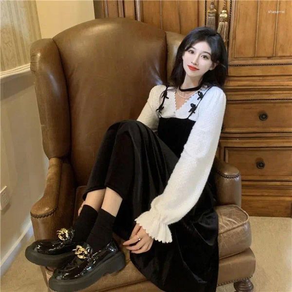 Abiti casual Canary Velvet Vintage Dress Vintage Spring e Autumn Elegant Elegant Women's Camisole Splice V-Neck Wavy Border Nero