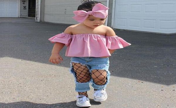 Süße Kinderkleidung Baby -Mädchen Kleidung Set 3pcs Mode Kleinkind Girls Pink Off Schultertife Denim Ripped Jeans Stirnband Baby OU6439036
