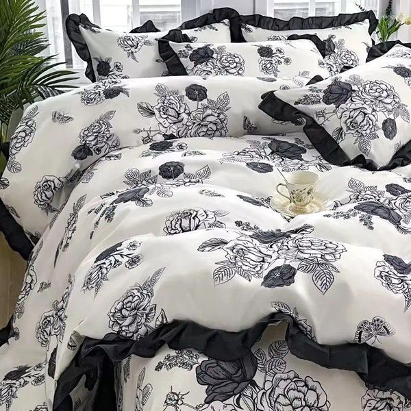 Bettwäsche -Sets Set Ins Hight Beauty French Retro 4pcs Duvet Hepburn 3pcs Multifunktionales Bett für alle Jahreszeiten