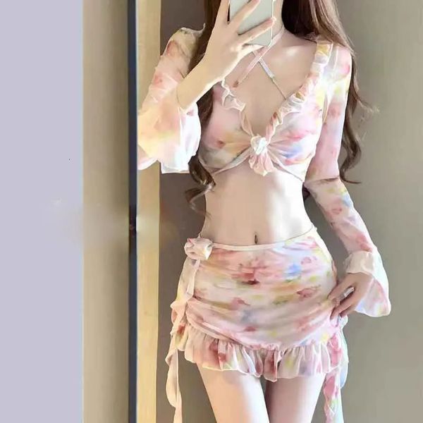 2024 Elegante Mode Harajuku Slim Fit Sexy Badebode Lose Casual Alle passen Damenkleidung Langarm Flocken Bikini Bikini Badeanzug 240412
