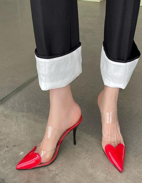 Vestido sapatos liyke moda de maneira vermelha em forma de coração pontiagudo steletto salto alto mulas chinelos pvc strap ladies vestidos bombas sandálias 23021658499
